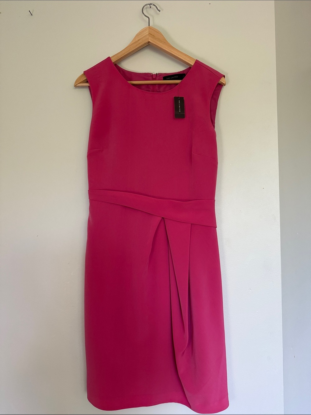 Hello Barbie 🎀 Limited size 4 Sleeveless Pink Sheath Dress